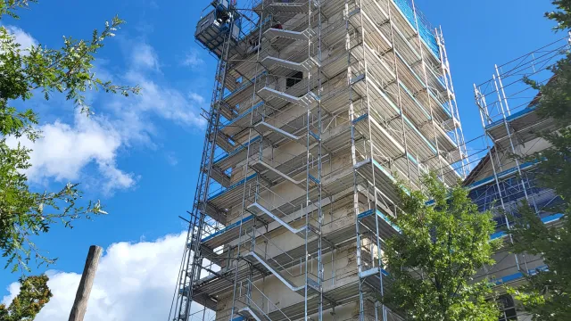 20250830RenovationTurmBäri (Foto: Janine Scherrer) 20250830RenovationTurmBäri — Kirchenrenovation (Foto: Janine Scherrer)